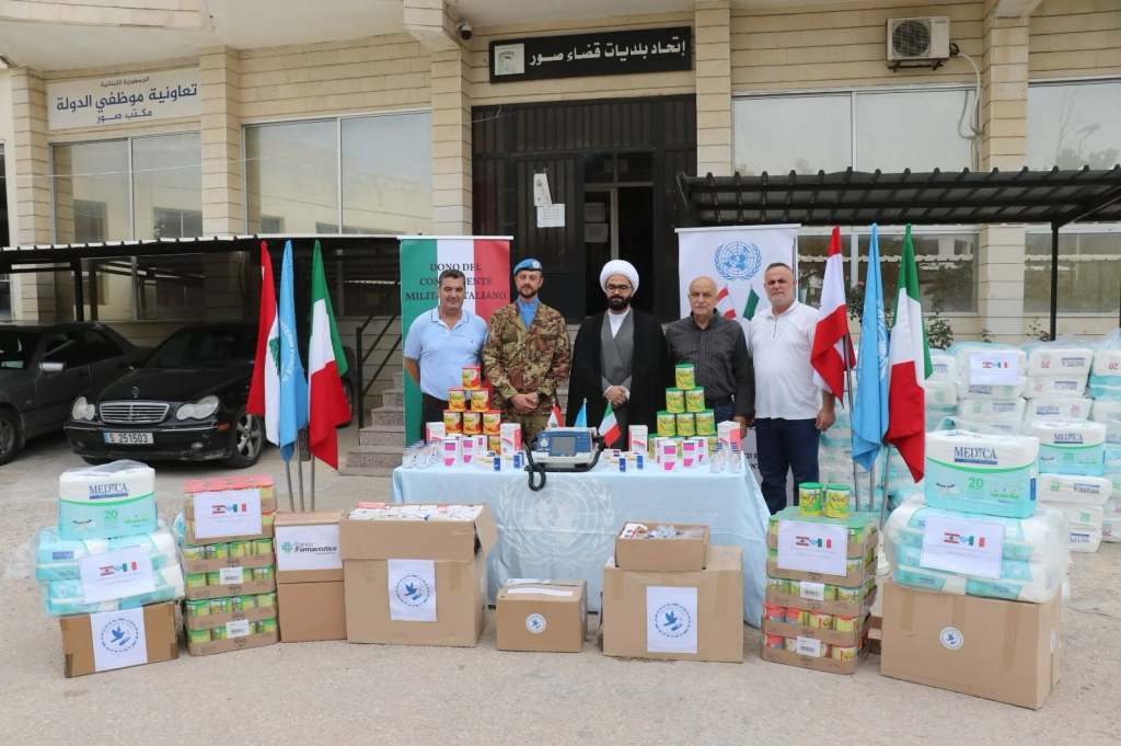 Consegna degli aiuti umanitari in Libano tramite Unifil
